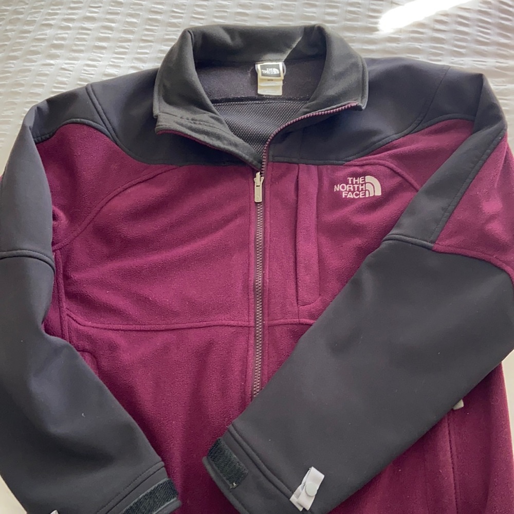 The North Face women’s windstopper jacket